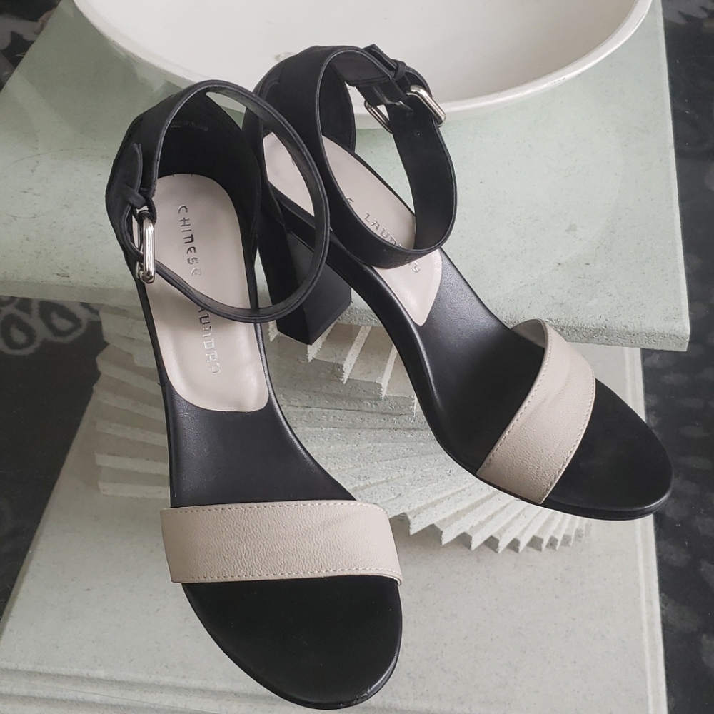 Block heel sandals